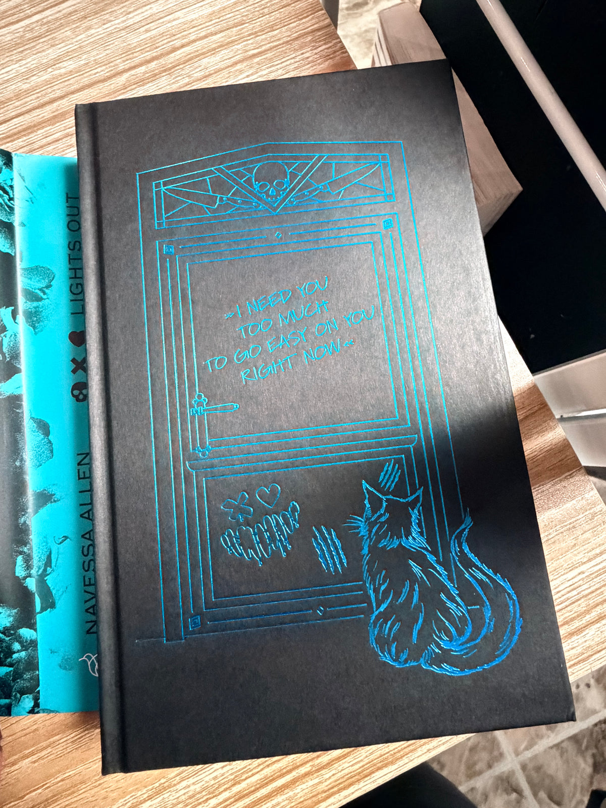 Lights Out & Caught Up German Special Edition Navessa Allen | Buecher Buchse Edition